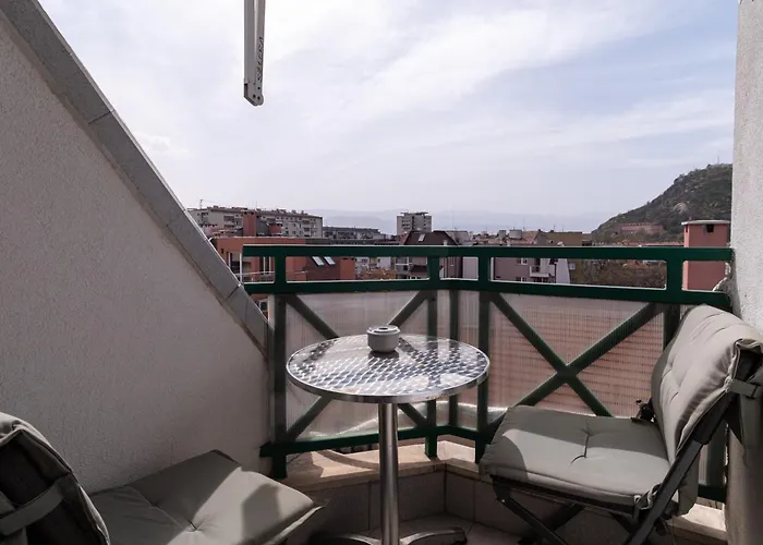 Panorama View 1 Bedroom Apartment